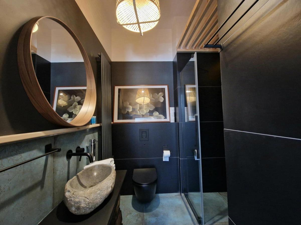 Live & Travel Apartments Waterlane Vintage 그단스크 외부 사진