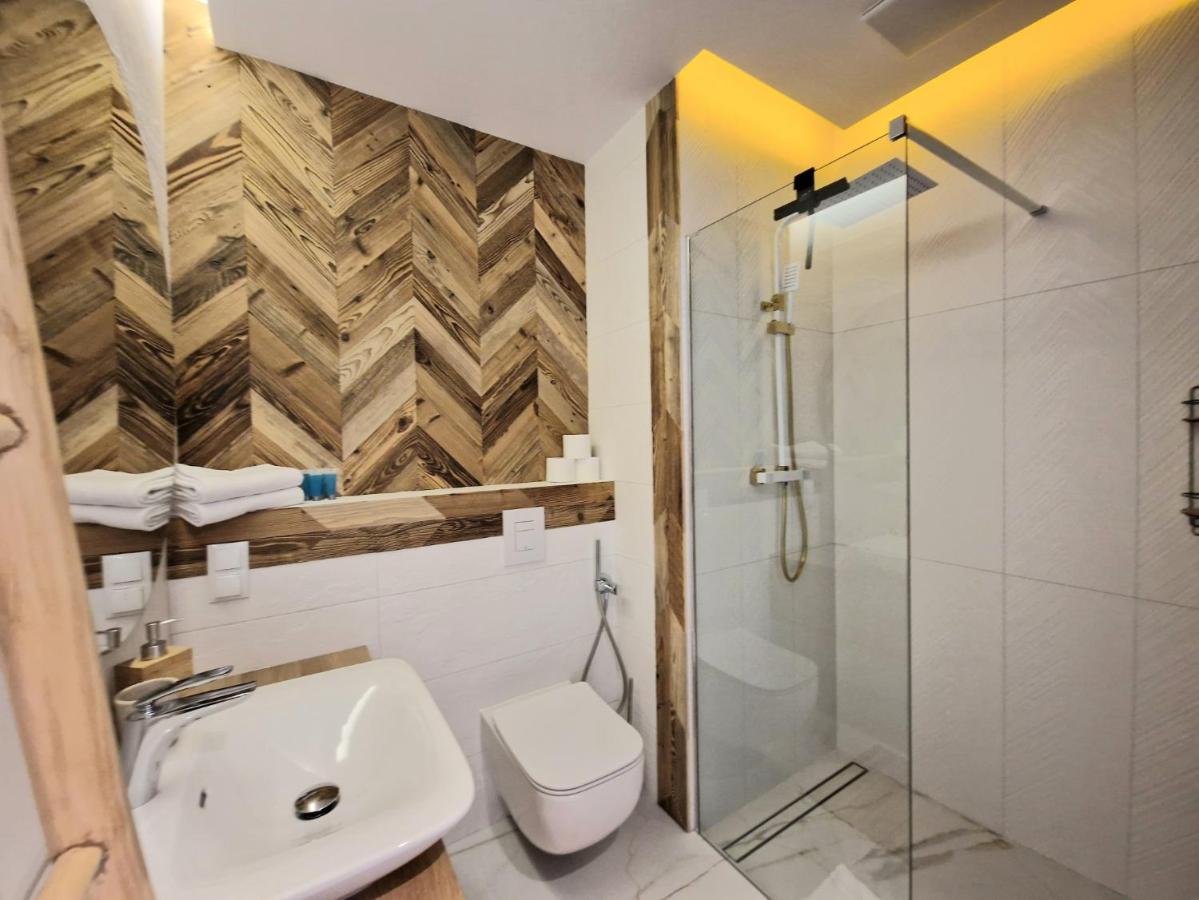 Live & Travel Apartments Waterlane Vintage 그단스크 외부 사진