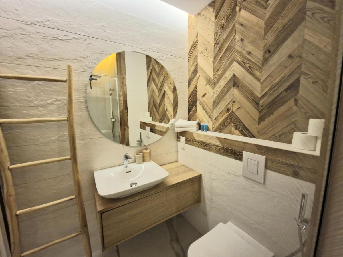 Live & Travel Apartments Waterlane Vintage 그단스크 외부 사진