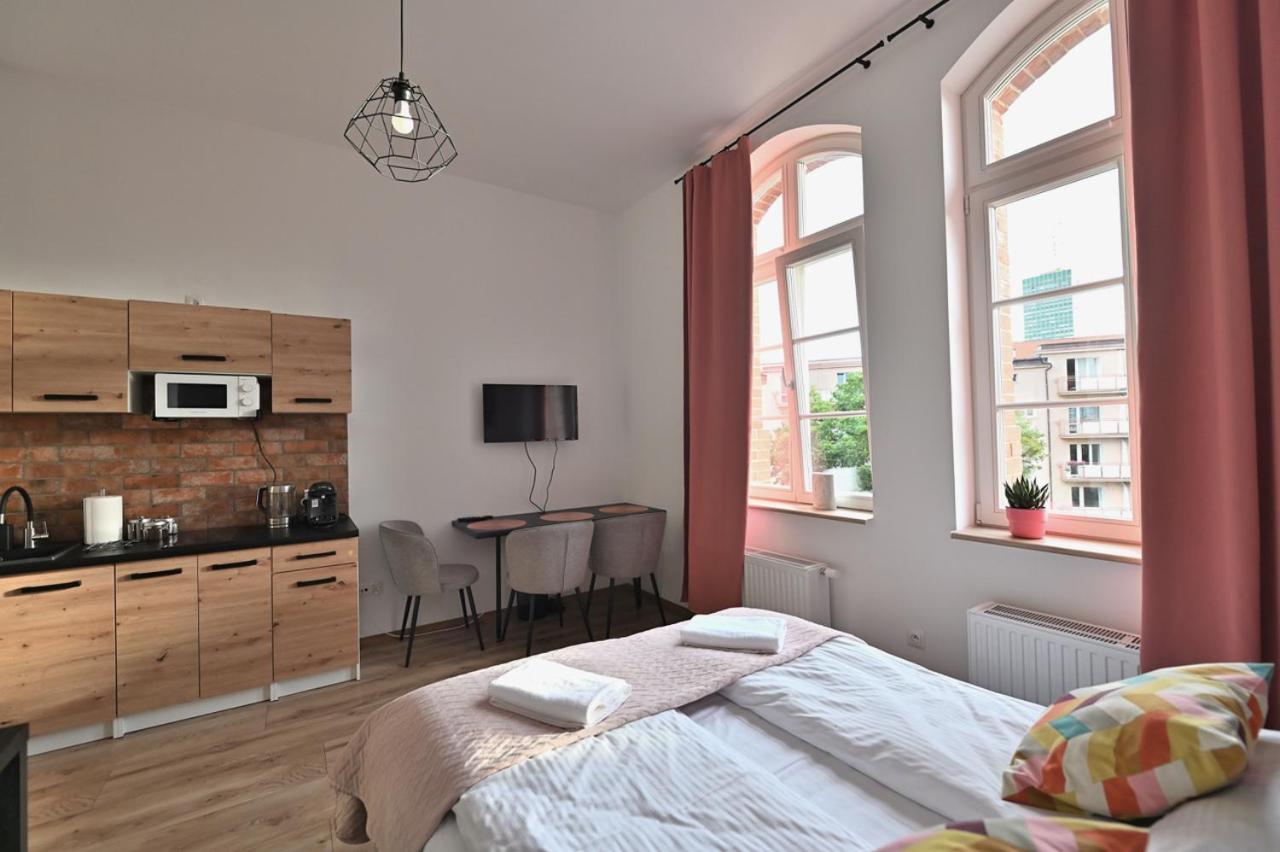 Live & Travel Apartments Waterlane Vintage 그단스크 외부 사진
